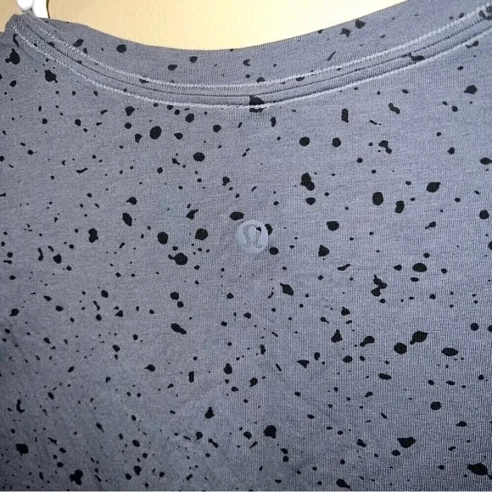 Lululemon Love Tee Size 4